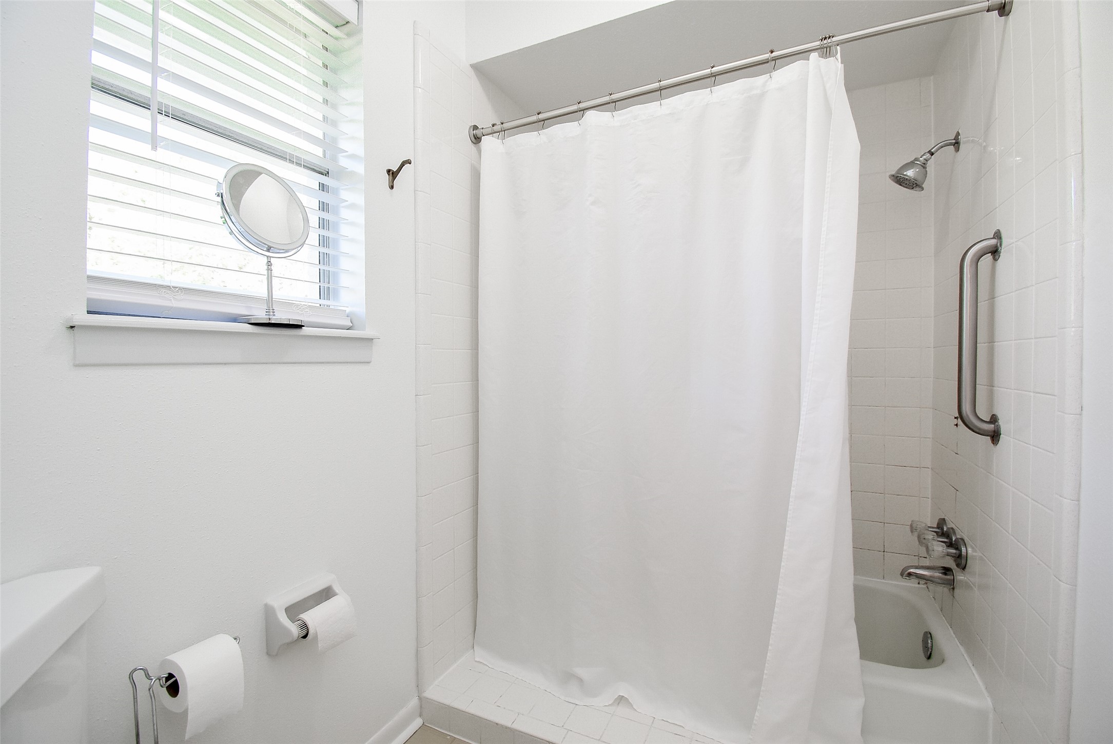24640 Macedonia Road Hockley, TX 77447 - Photo 21 of 46 Primary Bathroom/Handicap Accessible