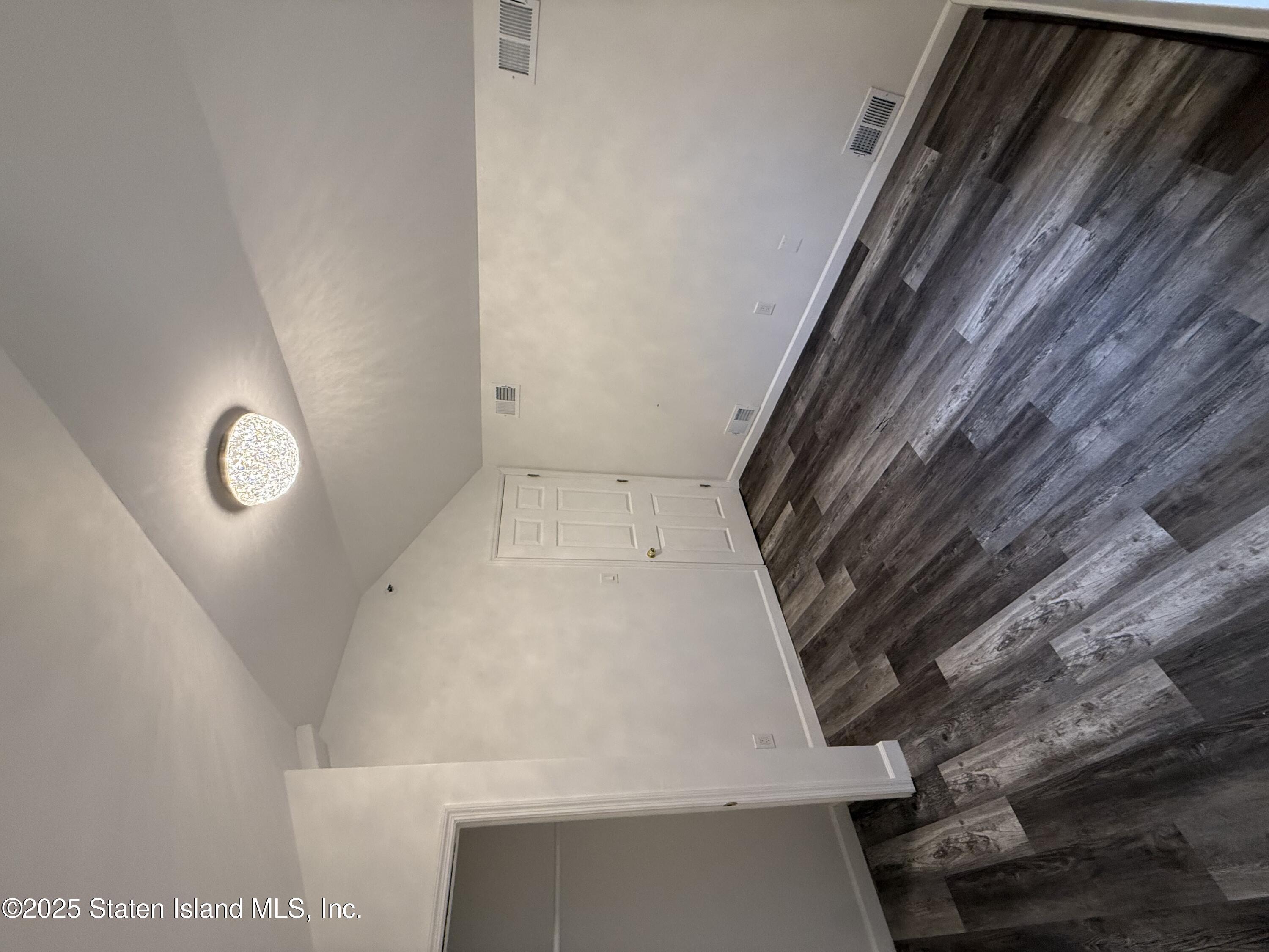 348 Targee Street Staten Island, NY 10304 - Photo 6 of 7 a view of roof