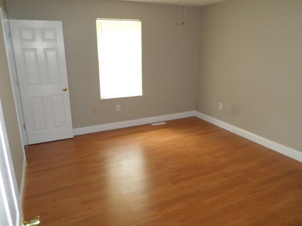 10705 McBee Mill Road Corryton, TN 37721 - Photo 12 of 20 an empty room with a window