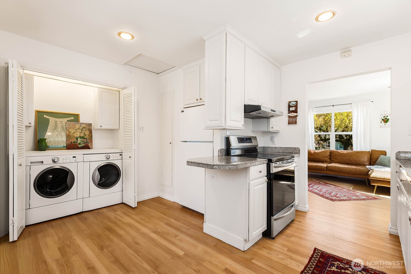 8633 36th Avenue Southwest Seattle, WA 98126 - Photo 12 of 25