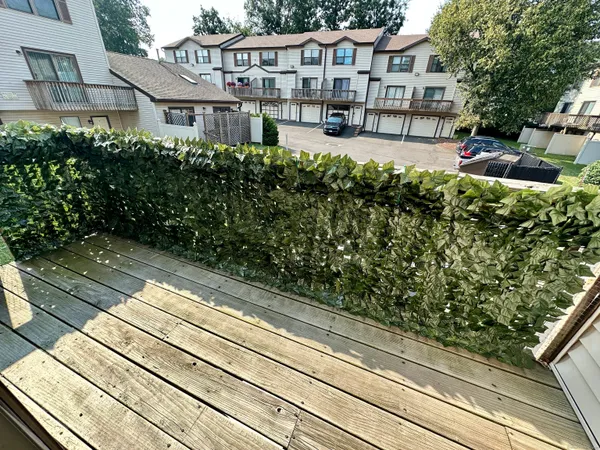 $2,500 | 15 Crest Street, Unit B13, West Haven, CT 06516