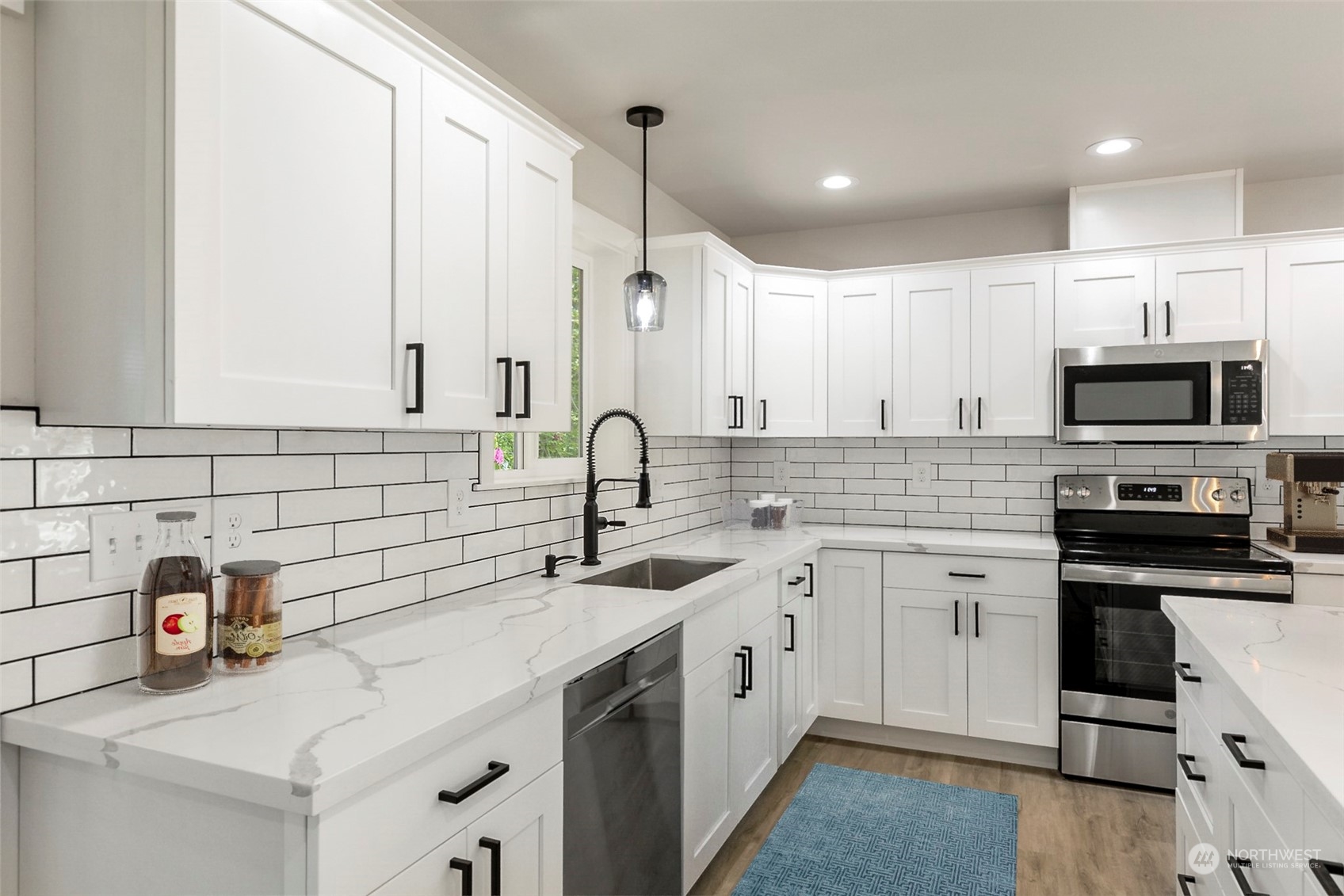 1810 Chilton Road Aberdeen, WA 98520 - Photo 4 of 15 Gallery Image 4