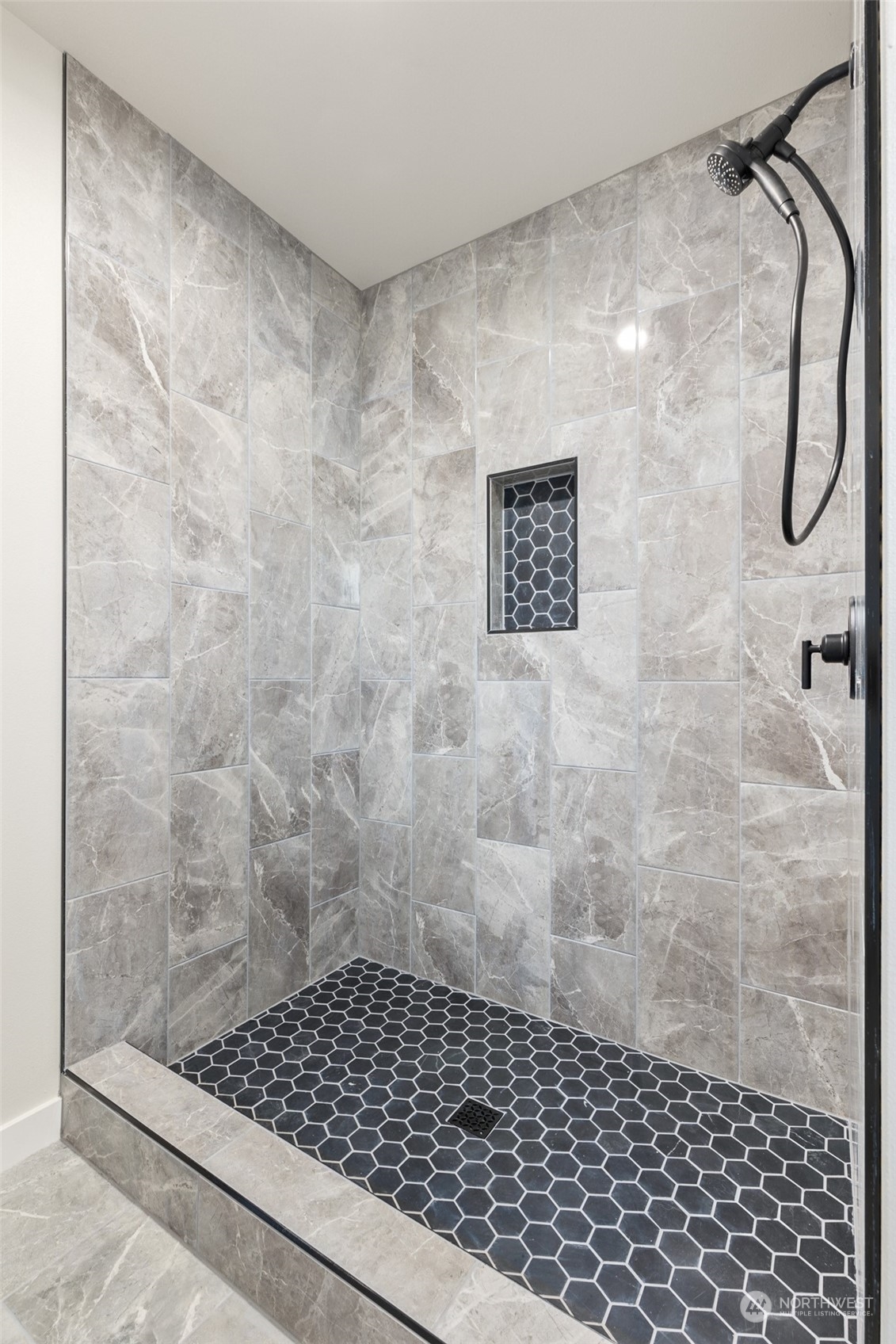1810 Chilton Road Aberdeen, WA 98520 - Photo 7 of 15 Gallery Image 7
