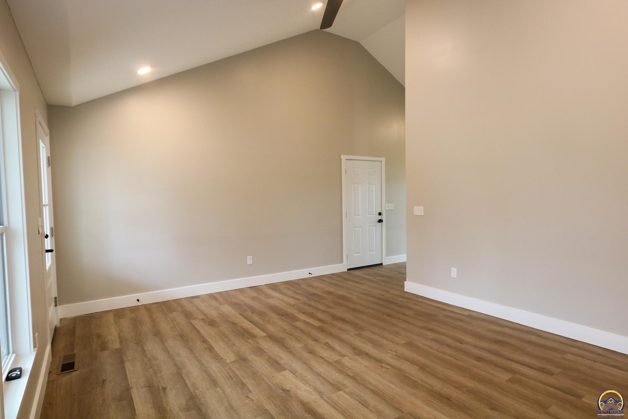 702 South 8th Street Burlington, KS 66839 - Photo 16 of 62