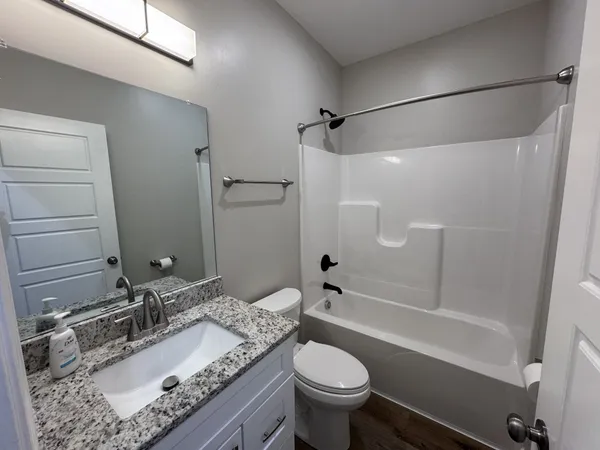 $1,075 | 836 East 21st Street, Unit B, Hopkinsville, KY 42240