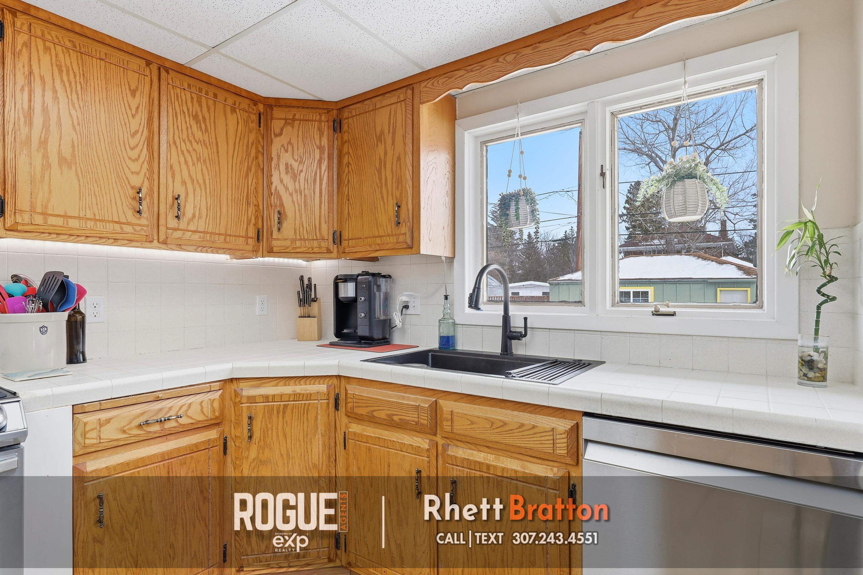 1635 South Chestnut Street Casper, WY 82601 - Photo 8 of 26
