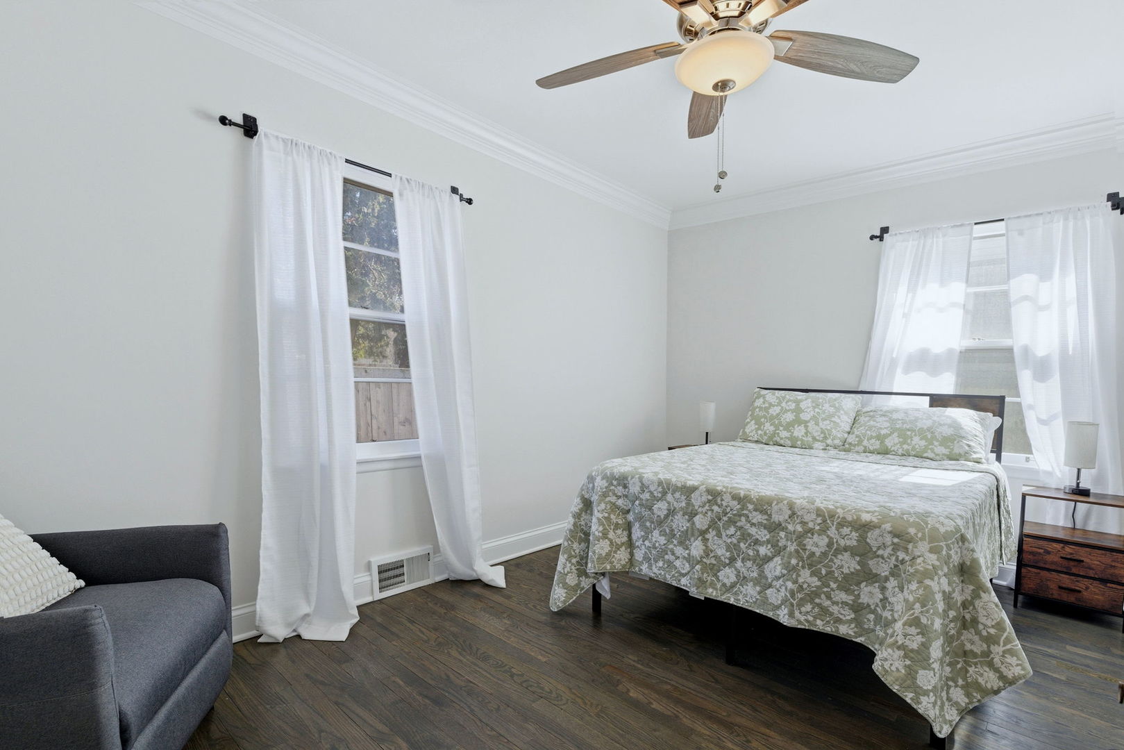 740 Prairie Avenue Naperville, IL 60540 - Photo 10 of 31