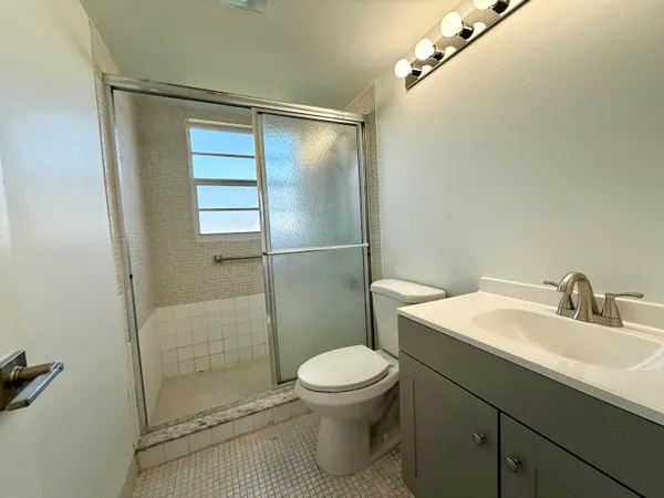 $1,450 | 68 Sussex East, West Palm Beach, FL 33417