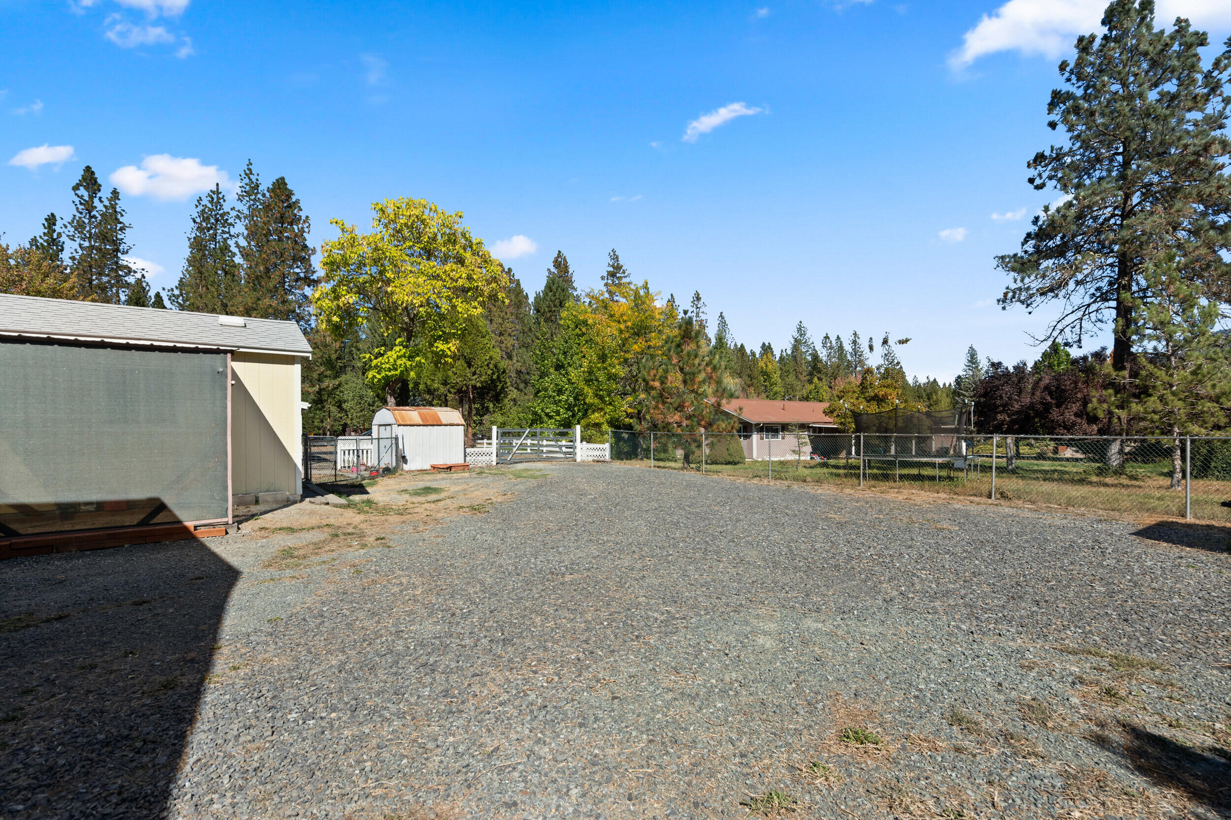 835 Minthorne Road Rogue River, OR 97537 - Photo 27 of 41 17_835 minthorne rd, rogue river-17