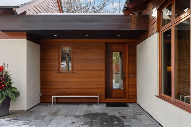 $3,150,000 | 20545 Linden Road, Deephaven, MN 55331