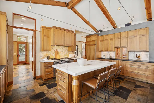 $3,150,000 | 20545 Linden Road, Excelsior, MN 55331