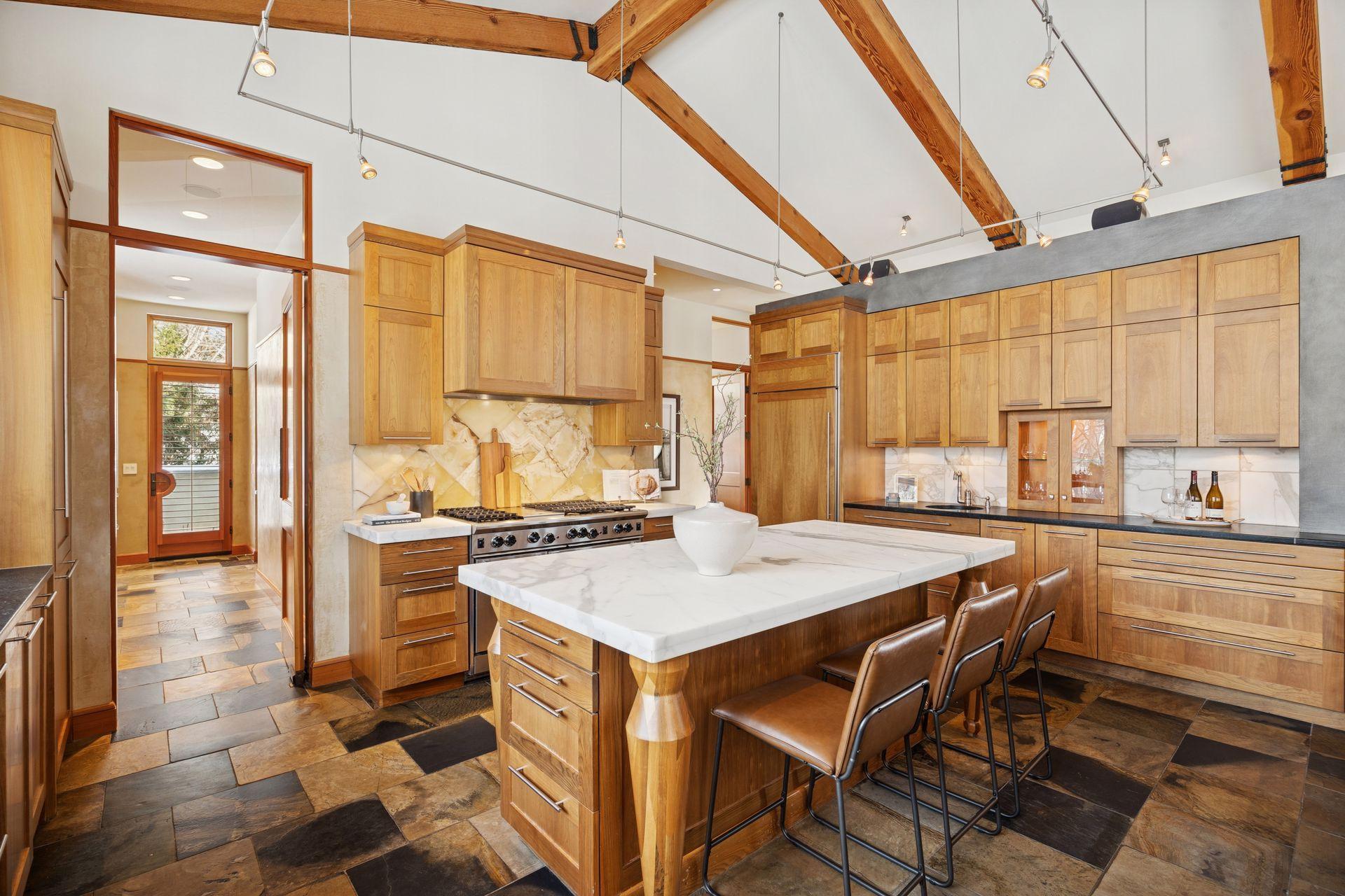 20545 Linden Road Deephaven, MN 55331 - Photo 23 of 102