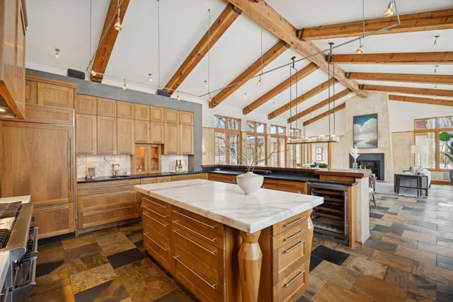 $3,150,000 | 20545 Linden Road, Deephaven, MN 55331