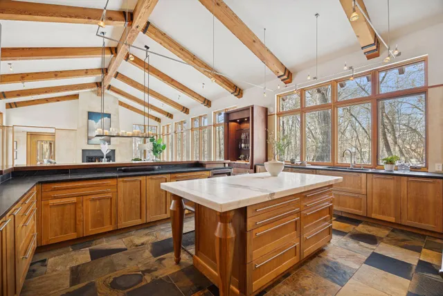 $3,150,000 | 20545 Linden Road, Deephaven, MN 55331