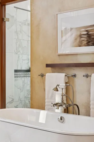 $3,150,000 | 20545 Linden Road, Deephaven, MN 55331