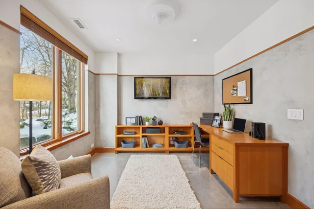 $3,150,000 | 20545 Linden Road, Deephaven, MN 55331