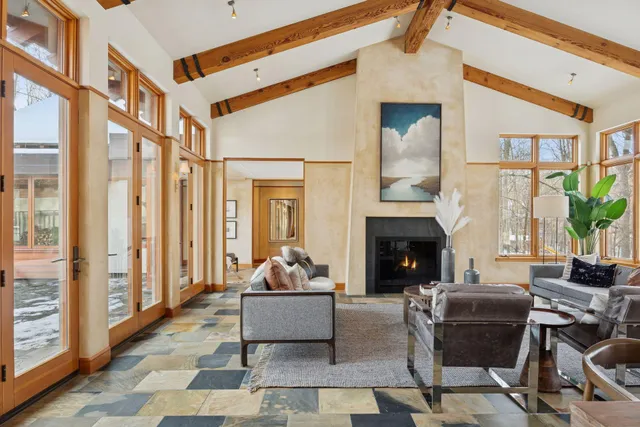 $3,150,000 | 20545 Linden Road, Deephaven, MN 55331