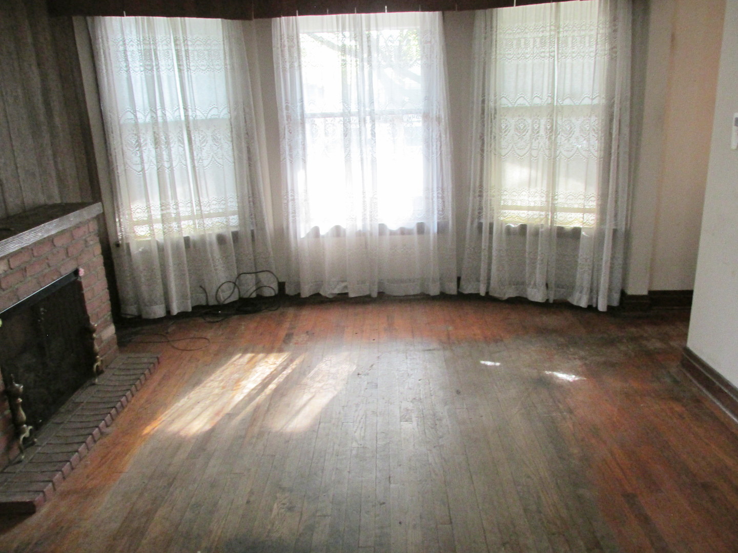 4656 North Leamington Avenue Chicago, IL 60630 - Photo 2 of 19