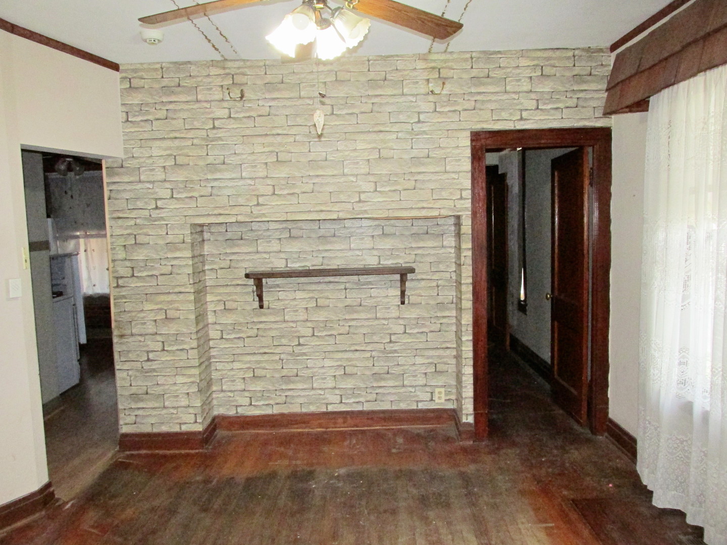 4656 North Leamington Avenue Chicago, IL 60630 - Photo 4 of 19