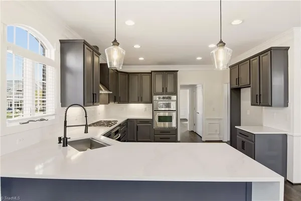 $1,095,000 | 5522 Garden Park Lane, Winston-Salem, NC 27106