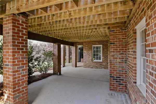 $1,095,000 | 5522 Garden Park Lane, Winston-Salem, NC 27106