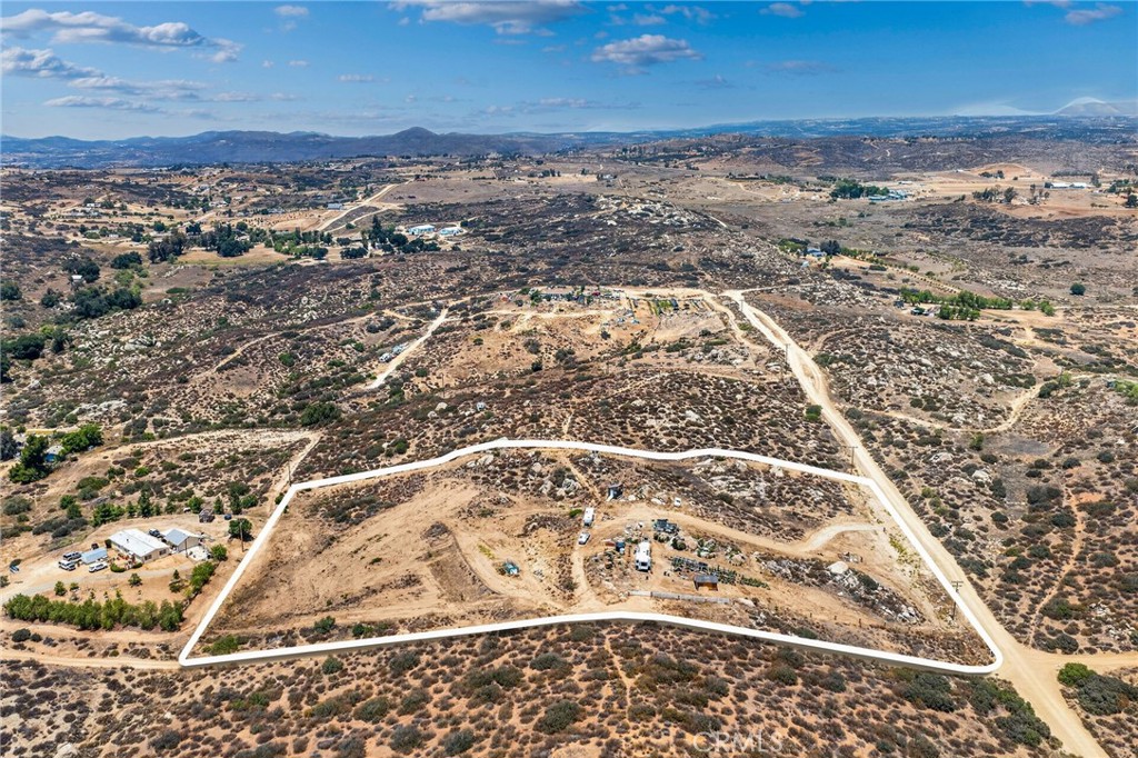 41720 Oak Canyon Road Hemet, CA 92544 - Photo 9 of 30