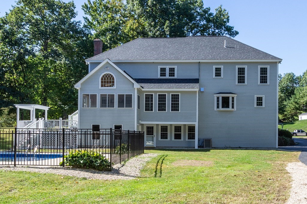 5 Bayberry Road Windham, NH 03087 - Photo 4 of 34