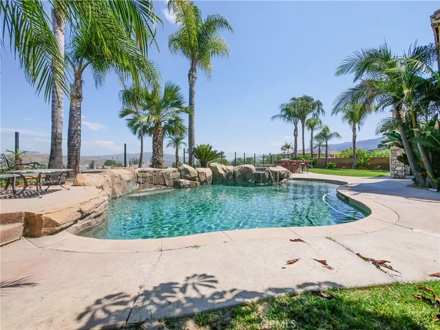 $1,649,000 | 22312 Silverpointe Loop, Corona, CA 92883