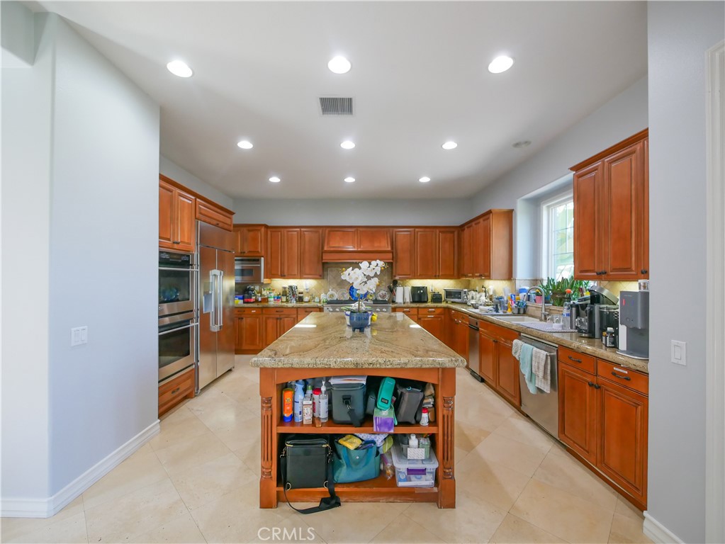 22312 Silverpointe Loop Corona, CA 92883 - Photo 4 of 27