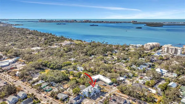 $8,250 | 341 Albert Street, Dunedin, FL 34698