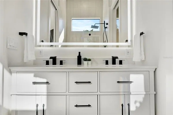 $8,250 | 341 Albert Street, Dunedin, FL 34698