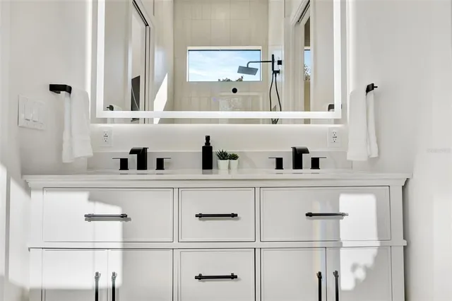 $8,250 | 341 Albert Street, Dunedin, FL 34698