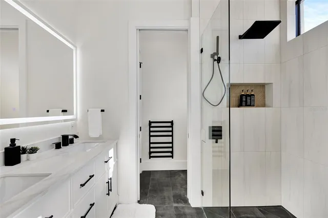 $8,250 | 341 Albert Street, Dunedin, FL 34698