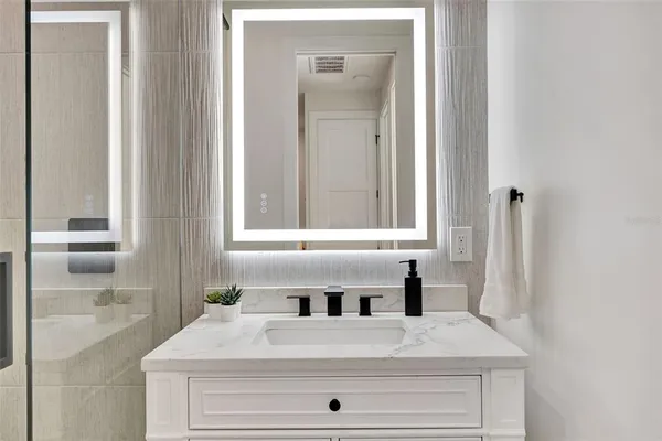 $8,250 | 341 Albert Street, Dunedin, FL 34698