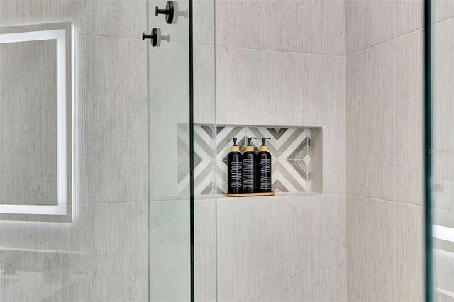 $8,250 | 341 Albert Street, Dunedin, FL 34698