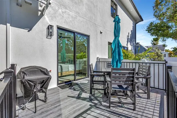 $8,250 | 341 Albert Street, Dunedin, FL 34698