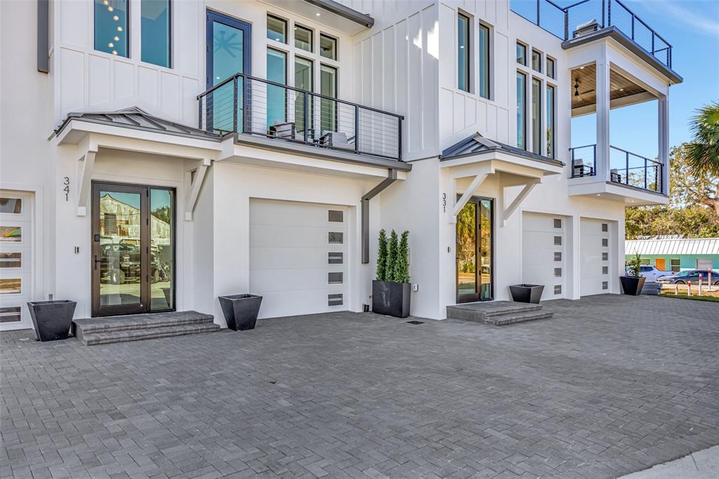 341 Albert Street Dunedin, FL 34698 - Photo 5 of 49