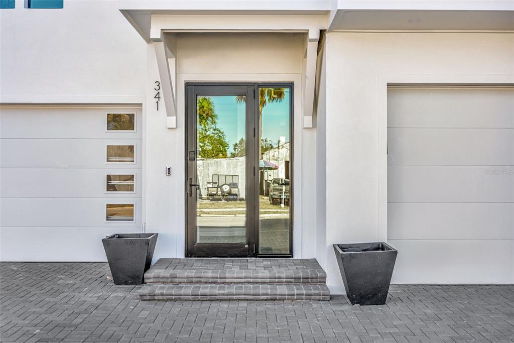 341 Albert Street Dunedin, FL 34698 - Photo 6 of 49