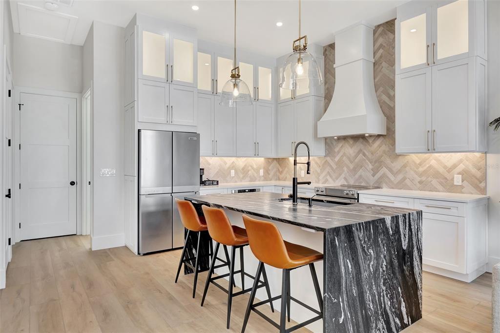 341 Albert Street Dunedin, FL 34698 - Photo 9 of 49