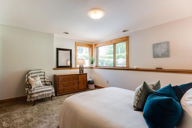 $1,000,000 | 6934 Highover Drive, Chanhassen, MN 55317