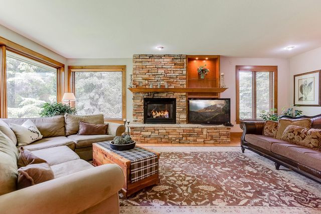 $1,000,000 | 6934 Highover Drive, Chanhassen, MN 55317