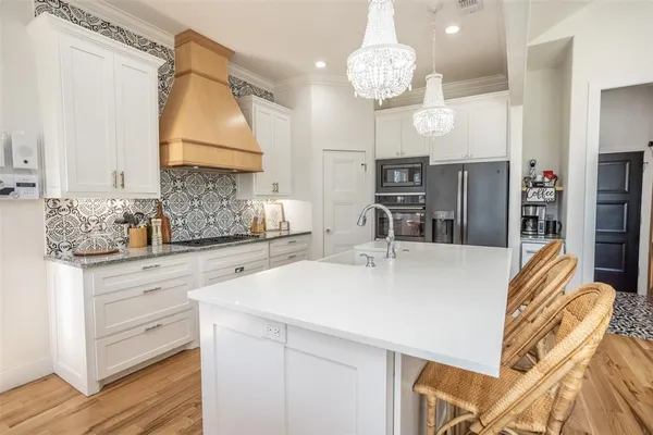 $759,000 | 104 Park Lane, Gainesville, TX 76240