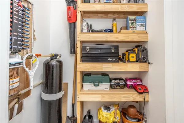 $759,000 | 104 Park Lane, Gainesville, TX 76240