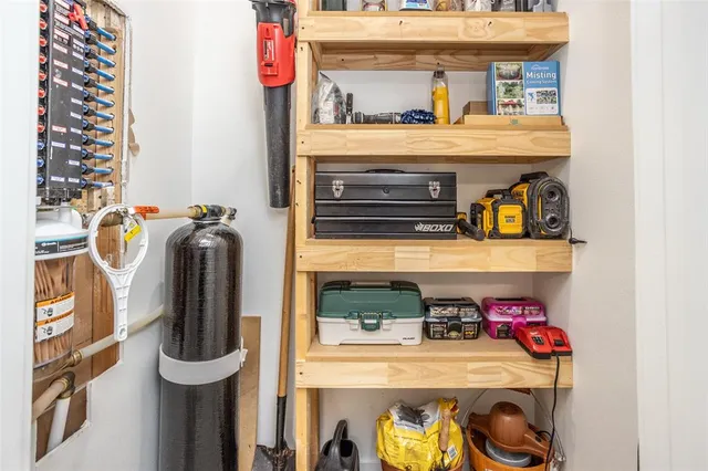 $759,000 | 104 Park Lane, Gainesville, TX 76240