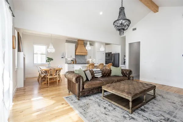 $759,000 | 104 Park Lane, Gainesville, TX 76240