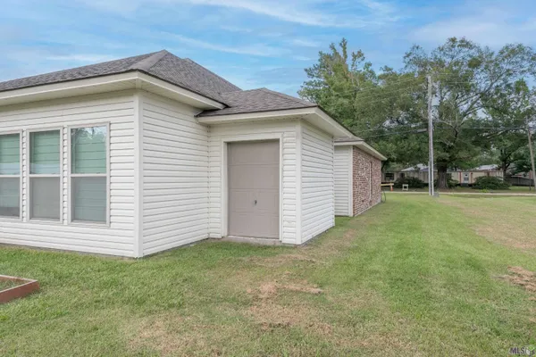 $289,900 | 7714 Bend Road, Denham Springs, LA 70706
