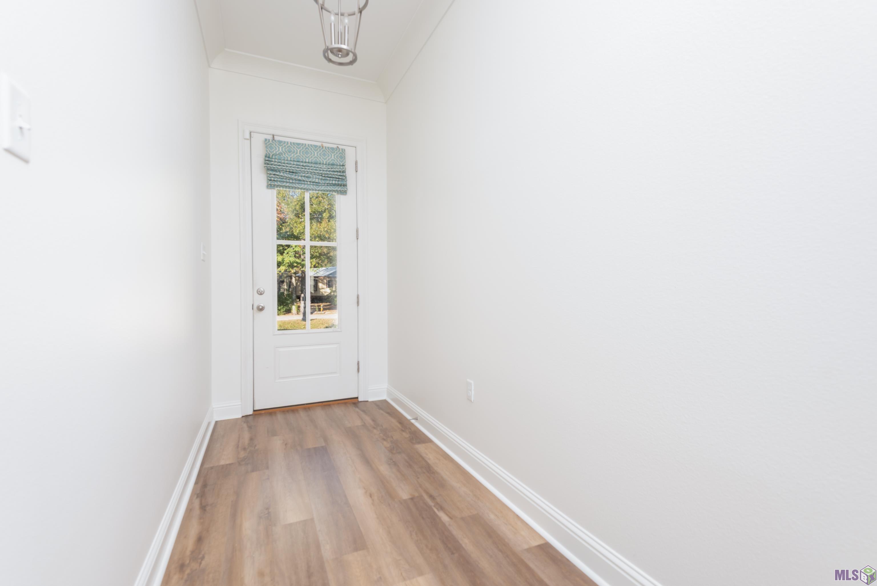 7714 Bend Road Denham Springs, LA 70706 - Photo 5 of 27 Foyer