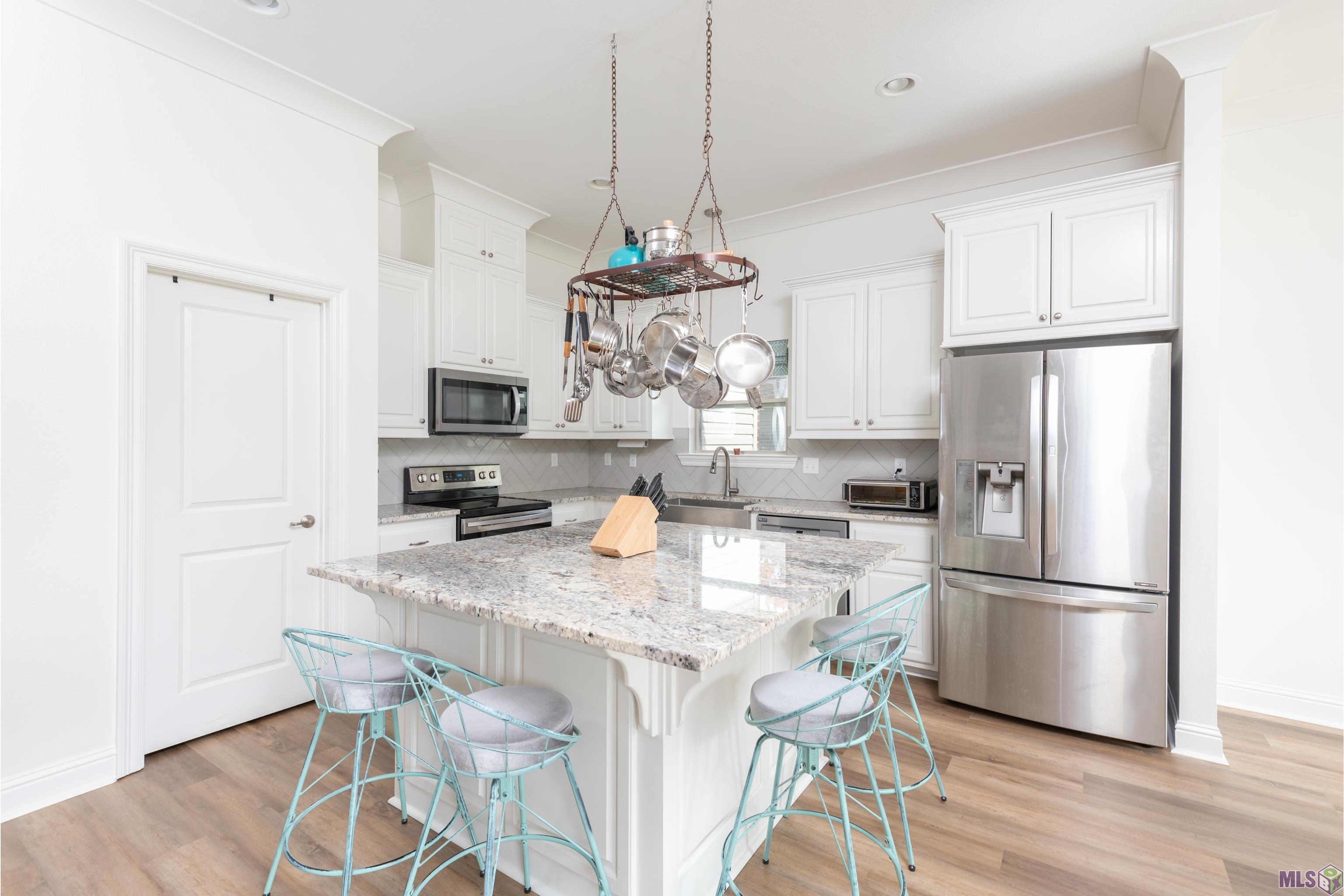 7714 Bend Road Denham Springs, LA 70706 - Photo 9 of 27 kitchen