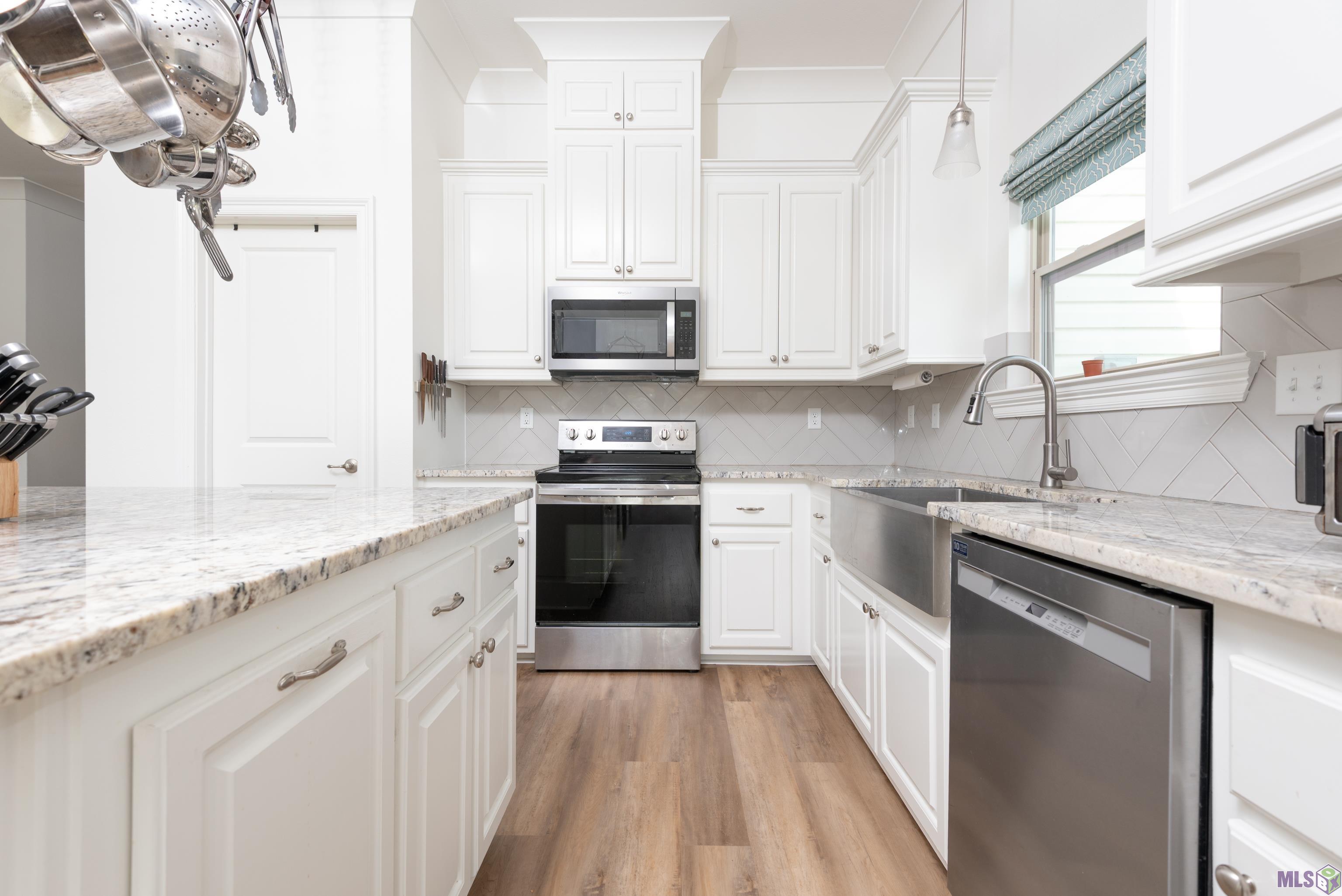 7714 Bend Road Denham Springs, LA 70706 - Photo 10 of 27 kitchen