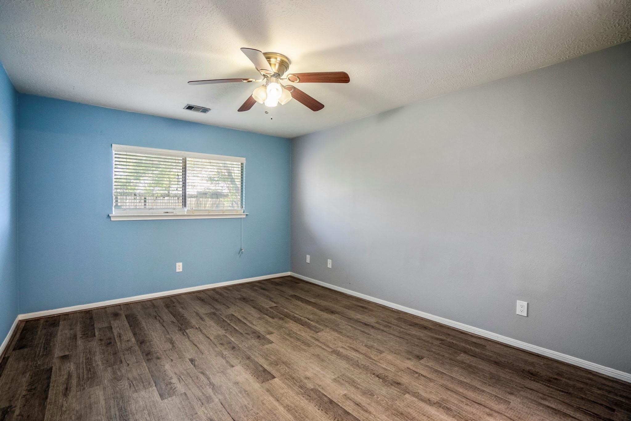 5211 Roserock Lane Spring, TX 77379 - Photo 18 of 31 Gallery Image 18